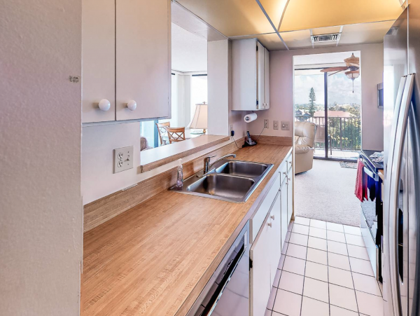 Siesta Key Vacation Rental Condo Walk To Beach Sleeps Six